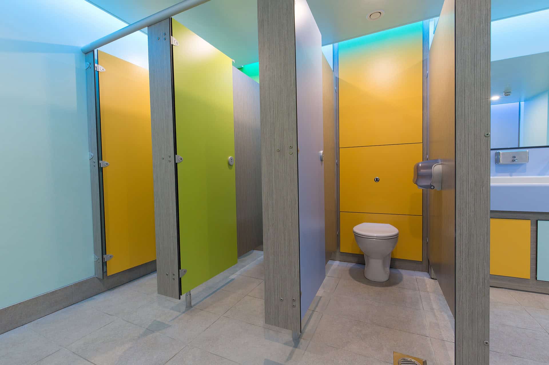 Force Cubicle System - Sandcastle Waterpark