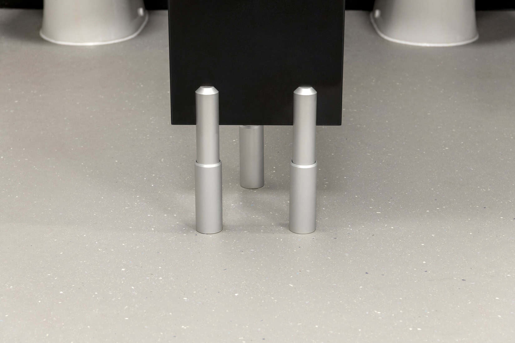 Close-up of partition legs on a Force cubicle system.